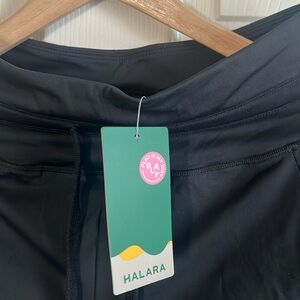 NWT halara leggings, size medium, black